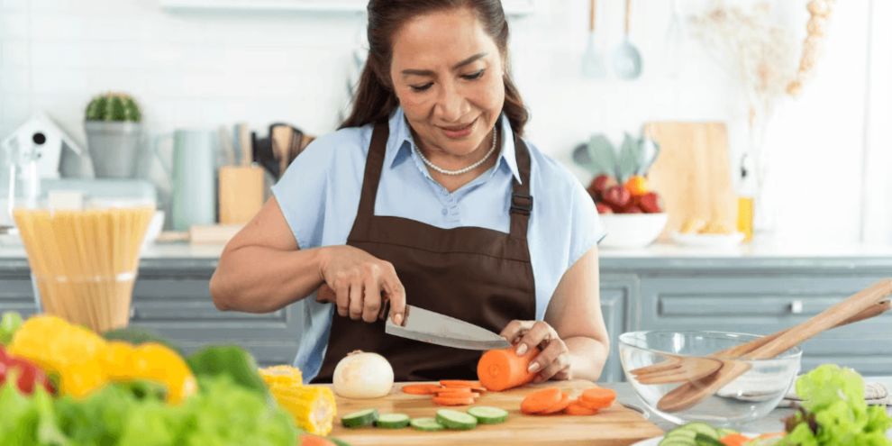 Tiền mãn kinh: Bổ sung đúng chất quan trọng hơn kiêng khem